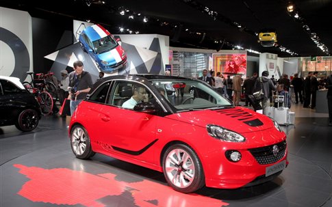 Opel Adam: Στις καλένδες η ηλεκτροκίνητη έκδοση